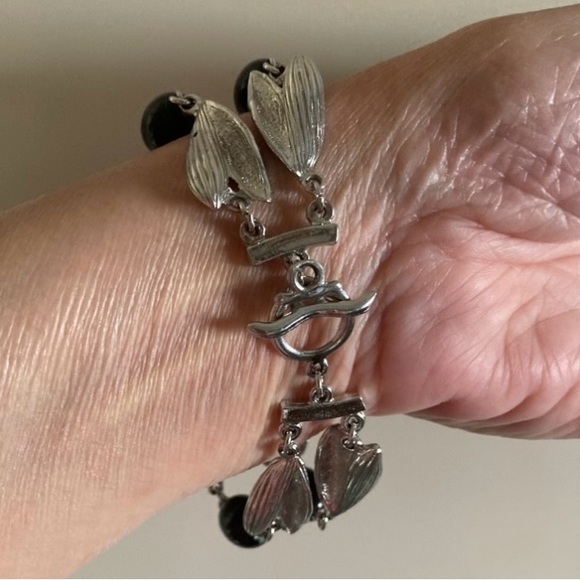 Vintage Silver and Black Bracelet - Picture 4 of 15